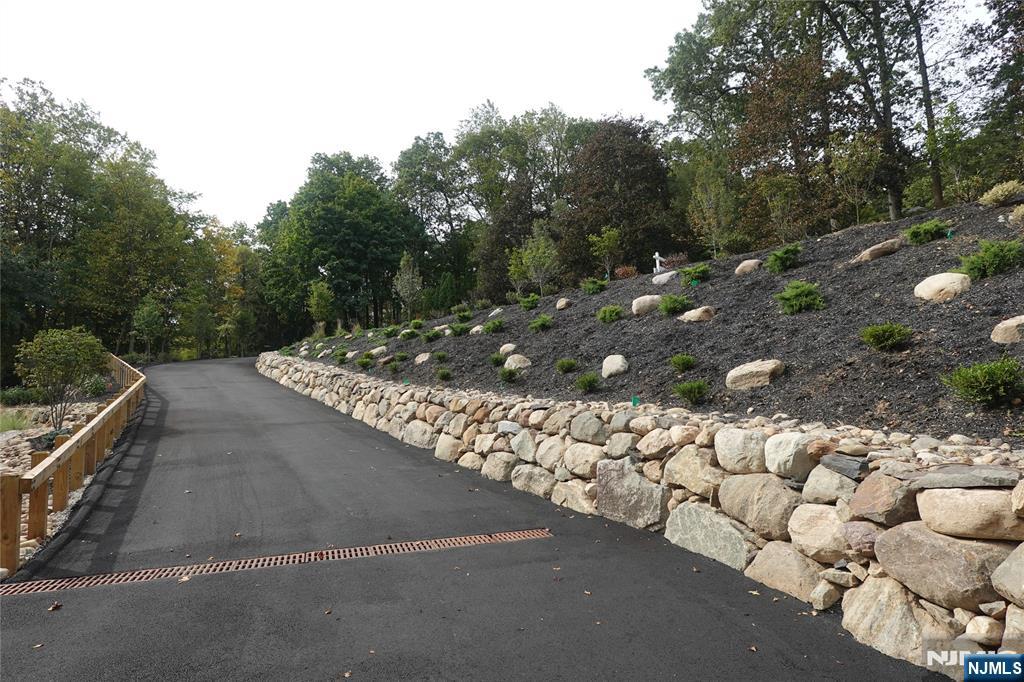 Saddle River, New Jersey 07458, United States, 5 Bedrooms Bedrooms, ,5 BathroomsBathrooms,Residential,Active,214301