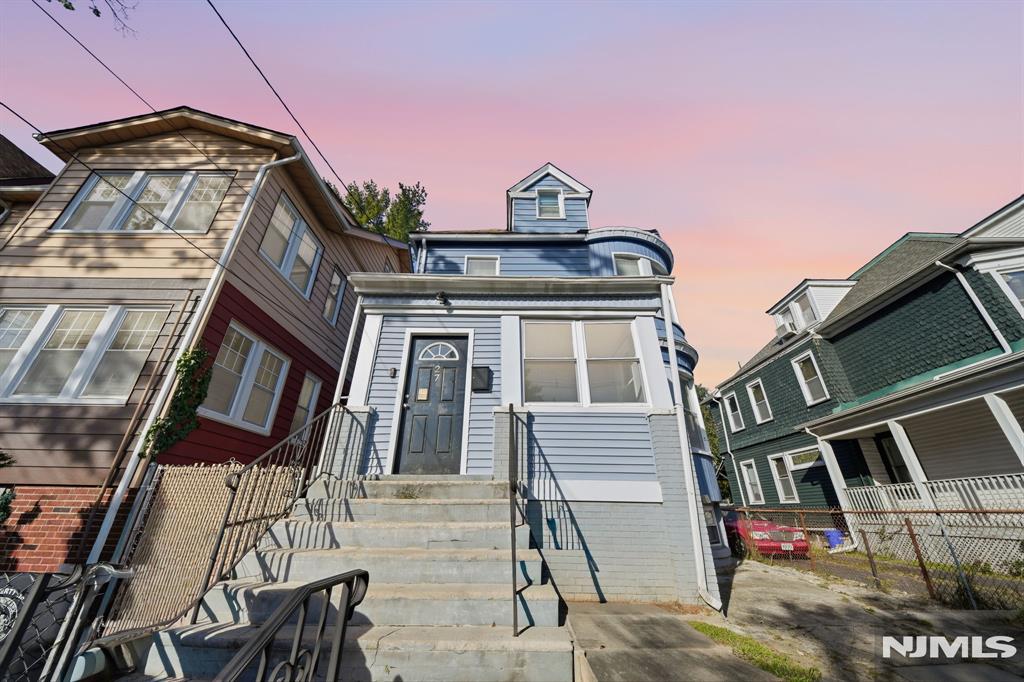 27 Richelieu Terrace