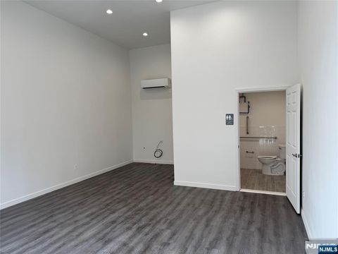 Photo of 225233 Central Avenue #Store 3, East Orange, NJ 07018 (MLS # 26002566)