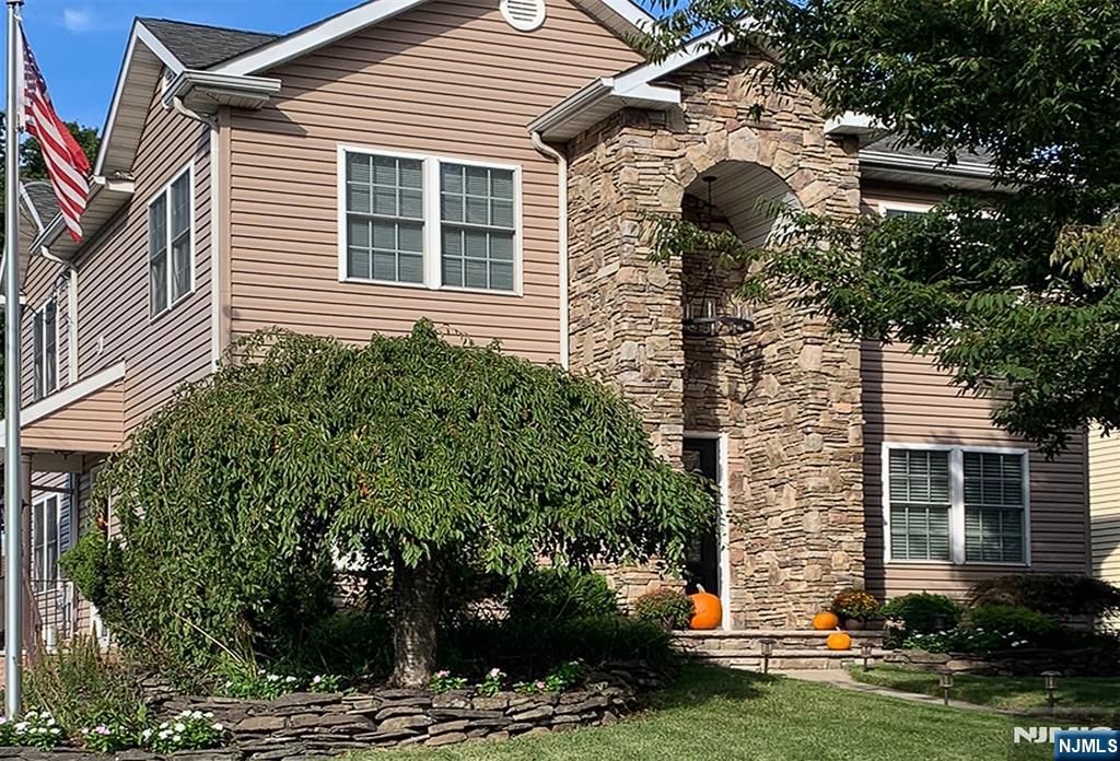 Photo of 2 Eckhardt Terrace, North Arlington, NJ 07031 (MLS # 25038802)