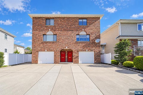 Photo of 301 Grant #301, Cliffside Park, NJ 07010 (MLS # 26036568)