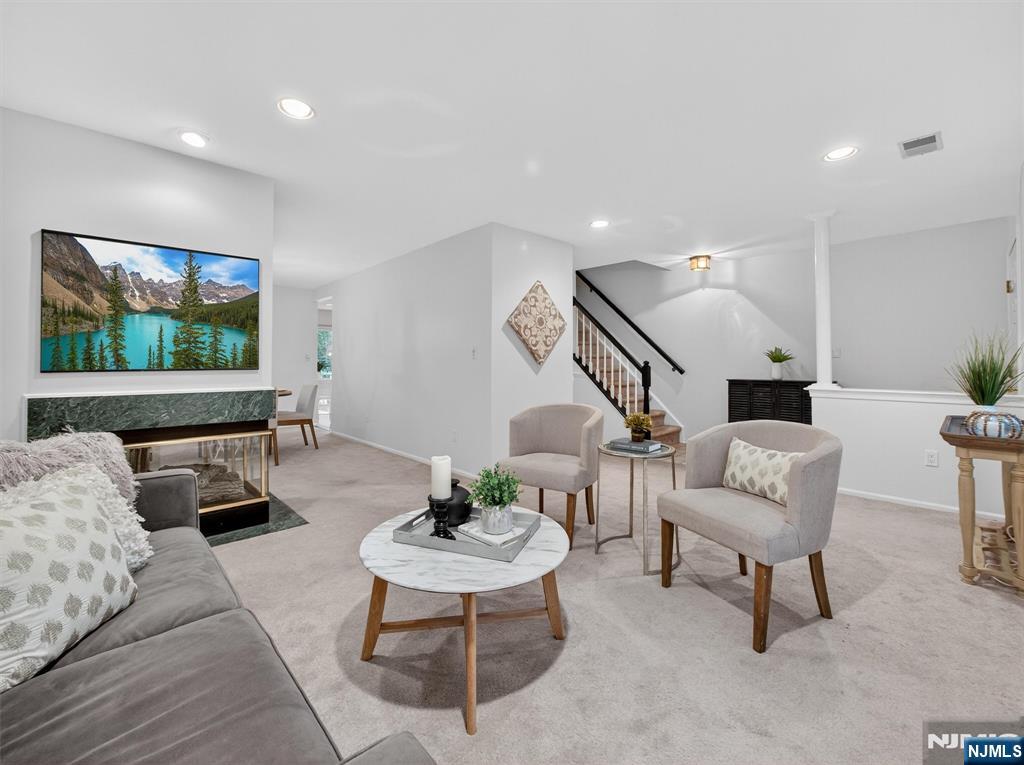 2115 Henry Court