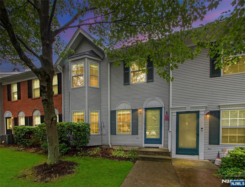 2115 Henry Court