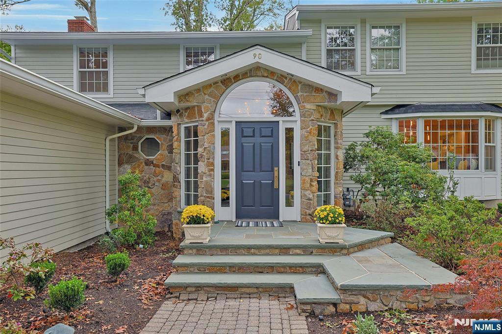 90 Arcadia Road