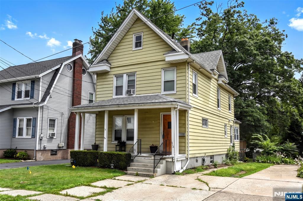 616 Elm Street