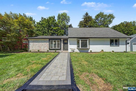 Photo of 19 Ferndale Road, Wayne, NJ 07470 (MLS # 26032635)