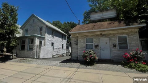 318-320 Cortlandt Street Belleville NJ 07109