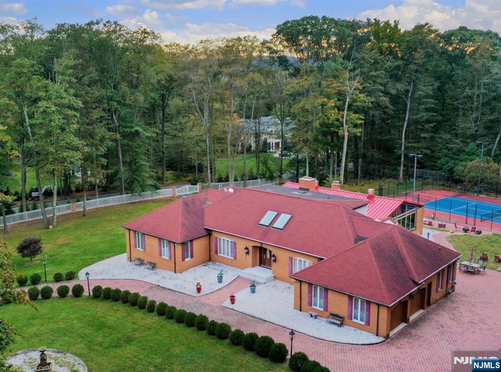 91 Chestnut Ridge Road