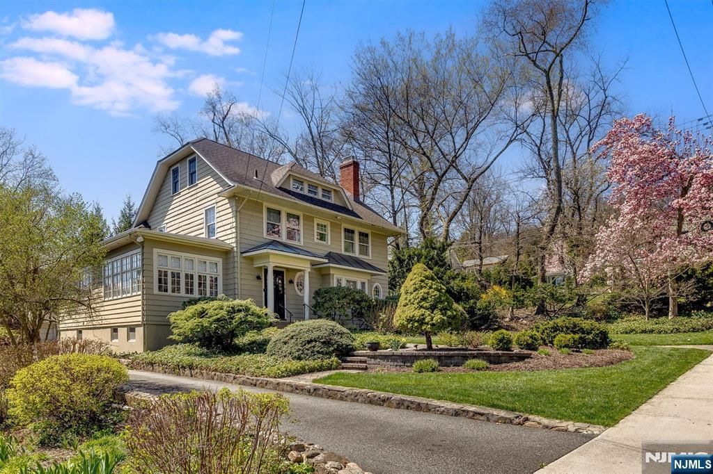 Photo of 108 Durand Road, Maplewood, NJ 07040 (MLS # 26014274)