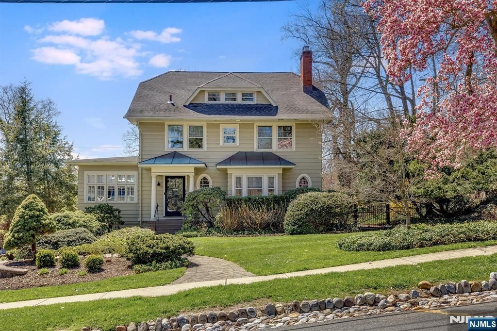 Photo of 108 Durand Road, Maplewood, NJ 07040 (MLS # 26014274)