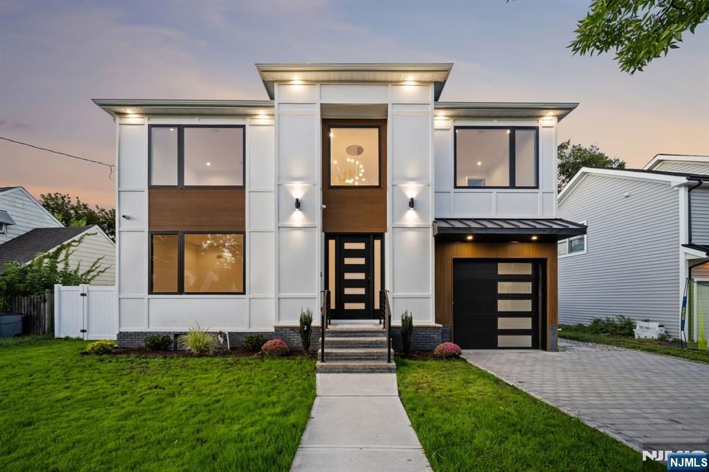 Photo of 1225 Eastern Drive, Fair Lawn, NJ 07410 (MLS # 25036942)