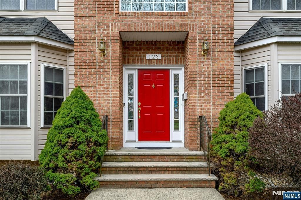 Photo of 123 Livingston Avenue, Livingston, NJ 07039 (MLS # 26011515)