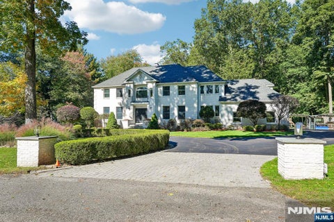 Photo of 1 Canterbury Road, Norwood, NJ 07648 (MLS # 26036976)