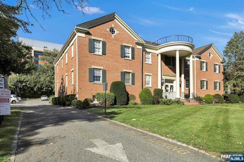 Photo of 230 Sherman Avenue #1B, Glen Ridge, NJ 07028 (MLS # 26000148)