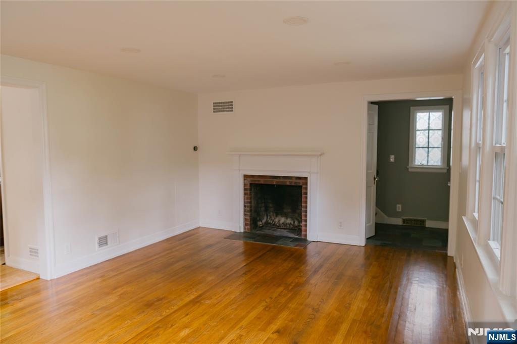 11 S Monroe Street