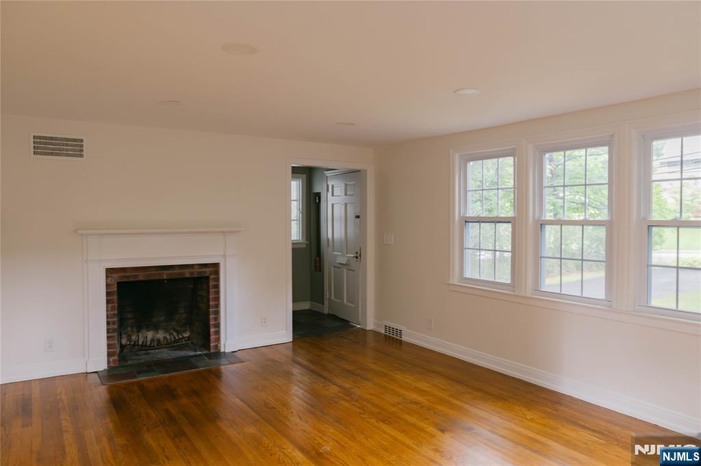 11 S Monroe Street
