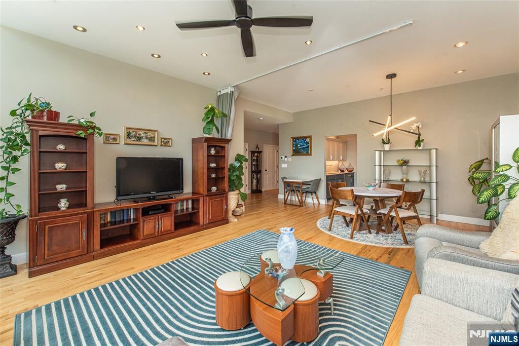 280 Main Street 103