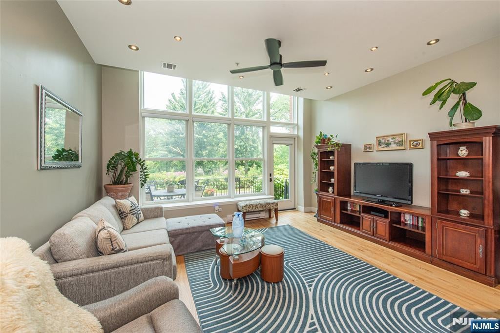 280 Main Street 103