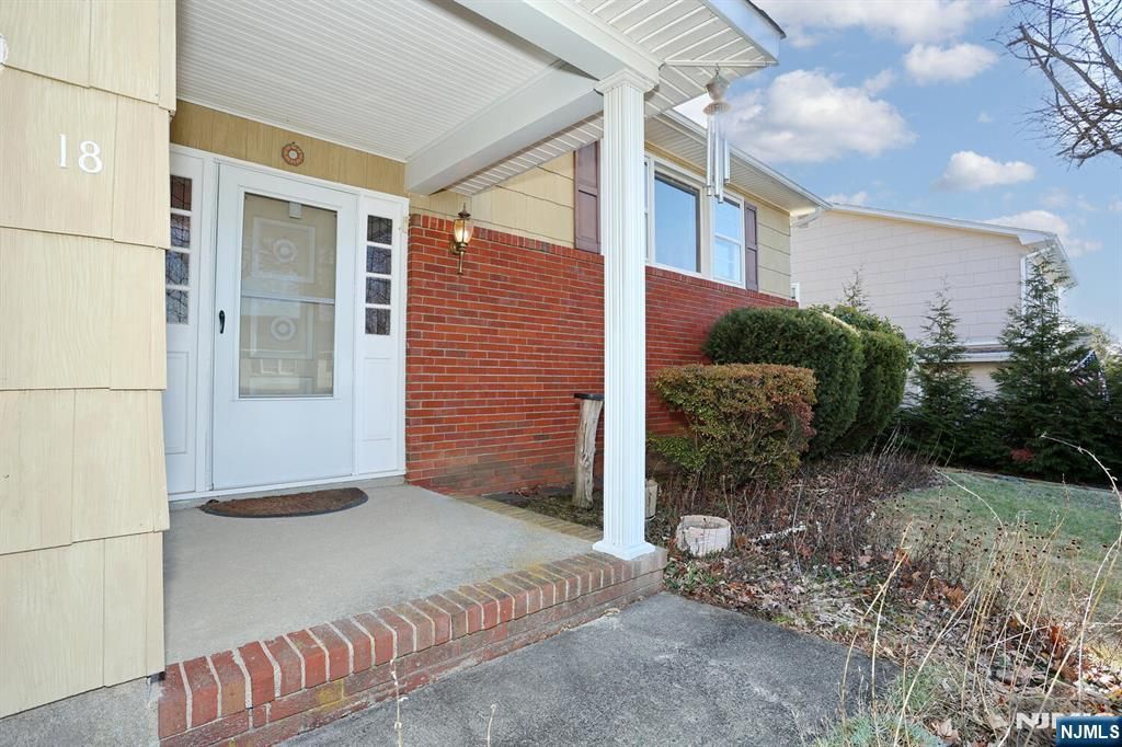 Photo of 18 Schirra Drive, Wanaque, NJ 07465 (MLS # 25044037)