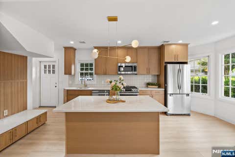 Photo of 32 Brook ST, Closter, NJ 07624 (MLS # 26026961)