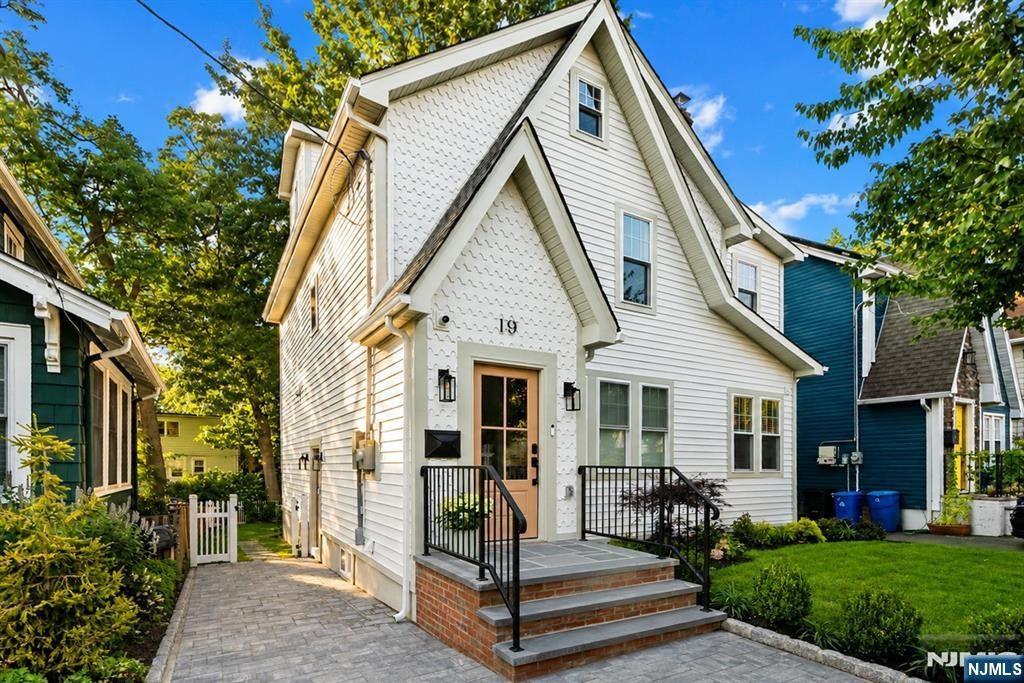 19 Manley Terrace
