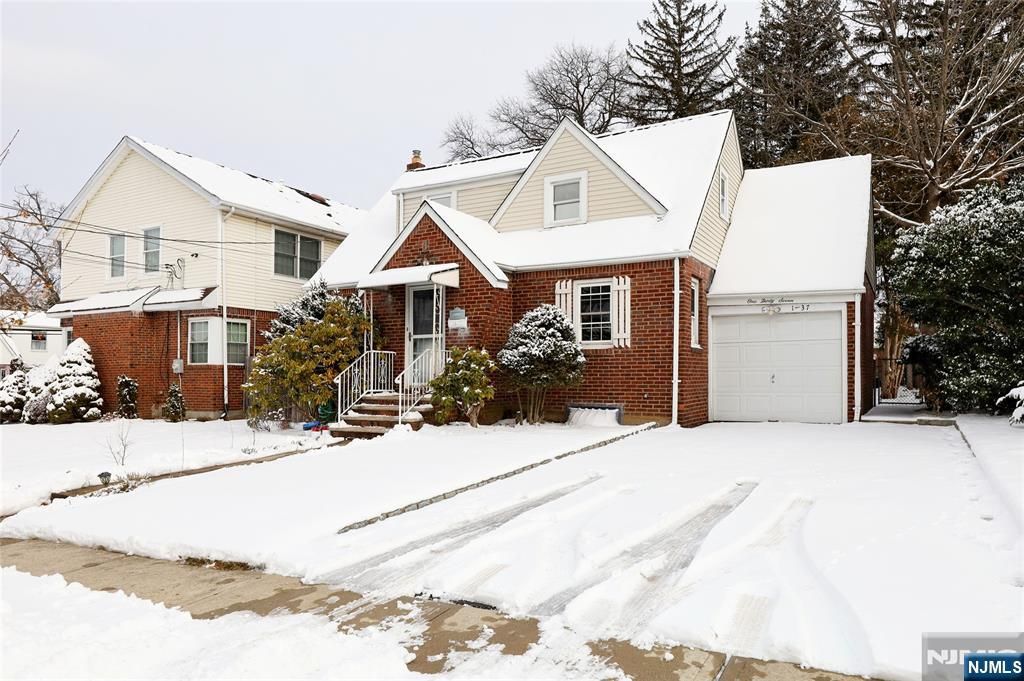 Photo of 137 34th Street, Fair Lawn, NJ 07410 (MLS # 25043969)