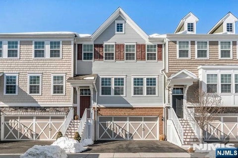 Photo of 605 Cottonwood Court #605, Cresskill, NJ 07626 (MLS # 26039108)