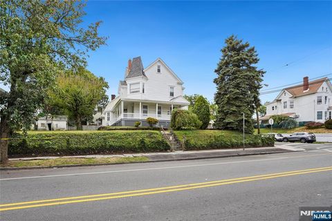 Photo of 294300 Verona Avenue, Newark, NJ 07104 (MLS # 25032872)