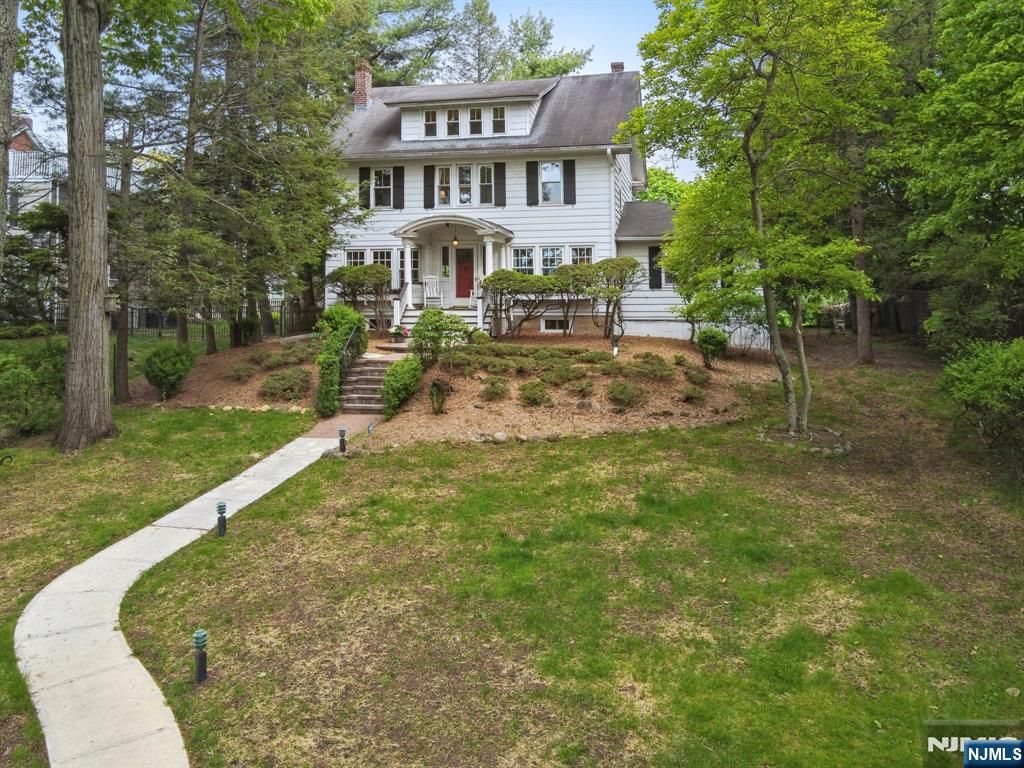 Photo of 82 Arlington Avenue, Caldwell, NJ 07006 (MLS # 26016848)