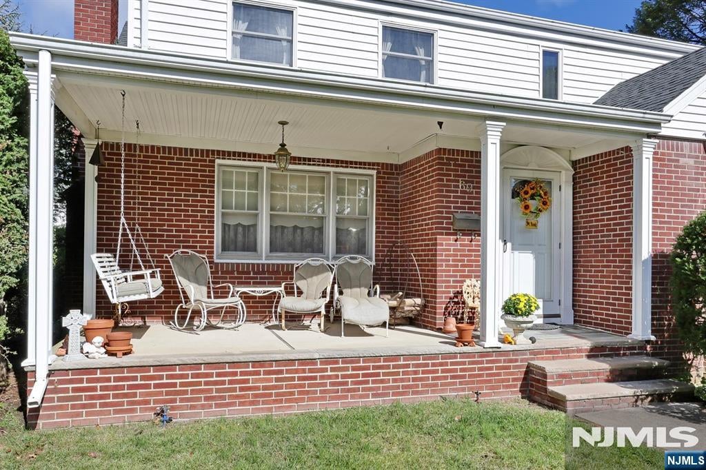 69 Meyns Place