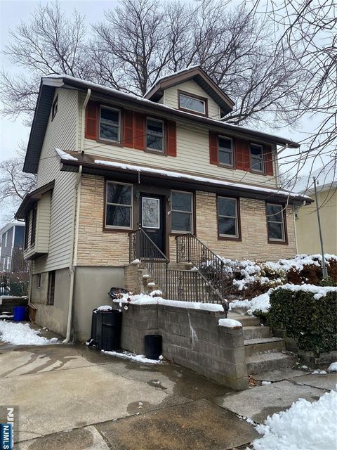 Photo of 79 Beechwood Avenue, Bogota, NJ 07603 (MLS # 25043285)