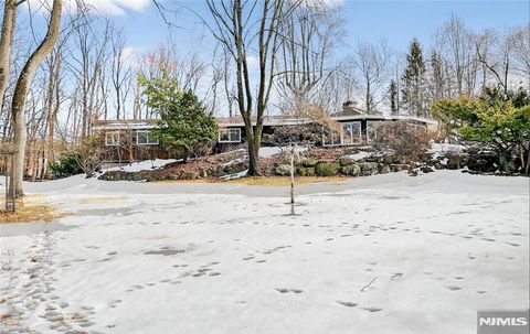 Photo of 224 Miller Road, Mahwah, NJ 07430 (MLS # 26006636)