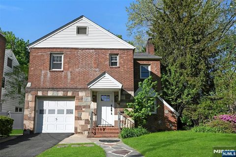 423 Forest Avenue Teaneck NJ 07666