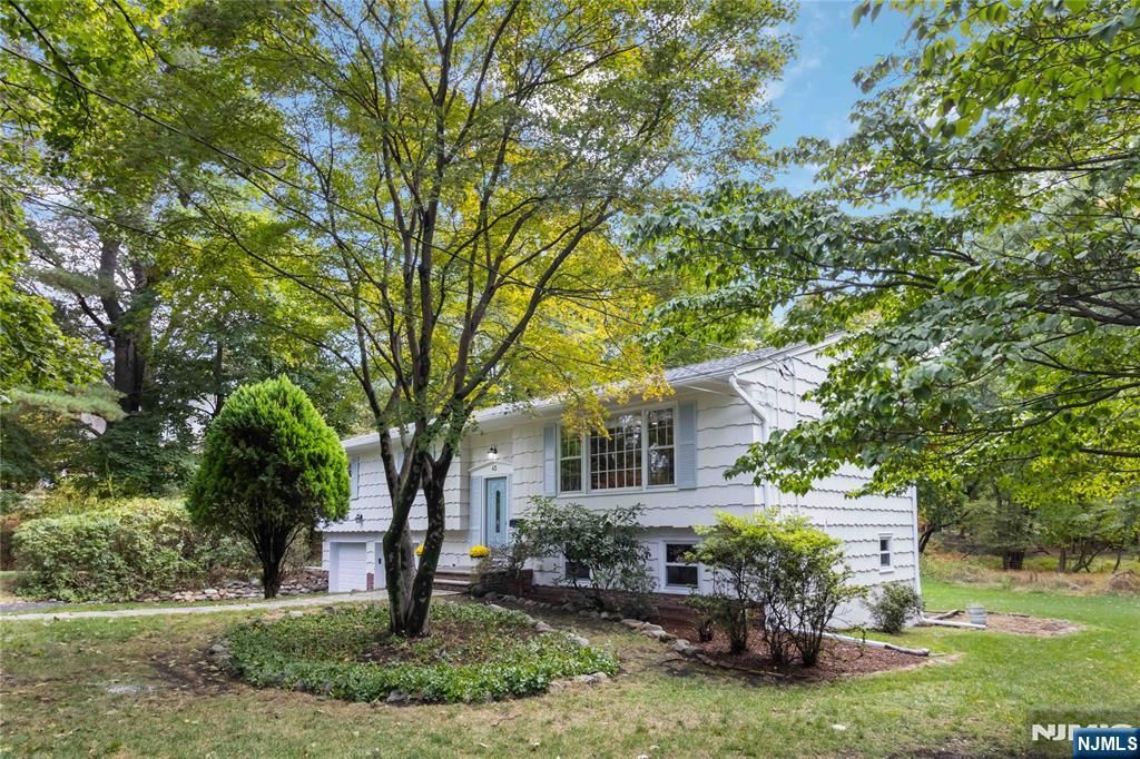 Photo of 45 W Orchard Street, Allendale, NJ 07401 (MLS # 25034045)