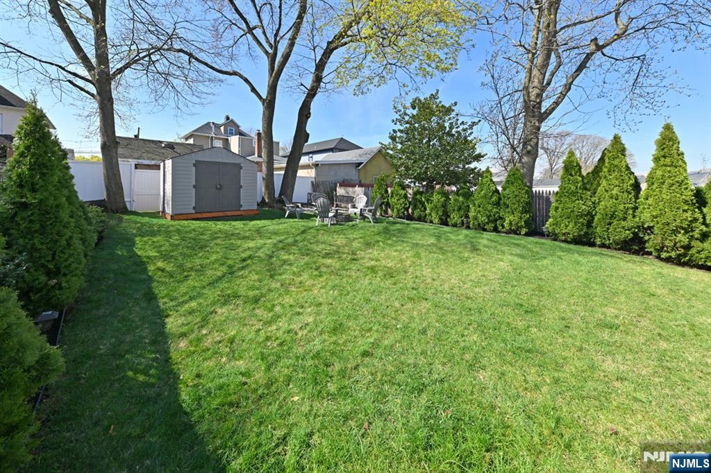 39 Niagara Street
