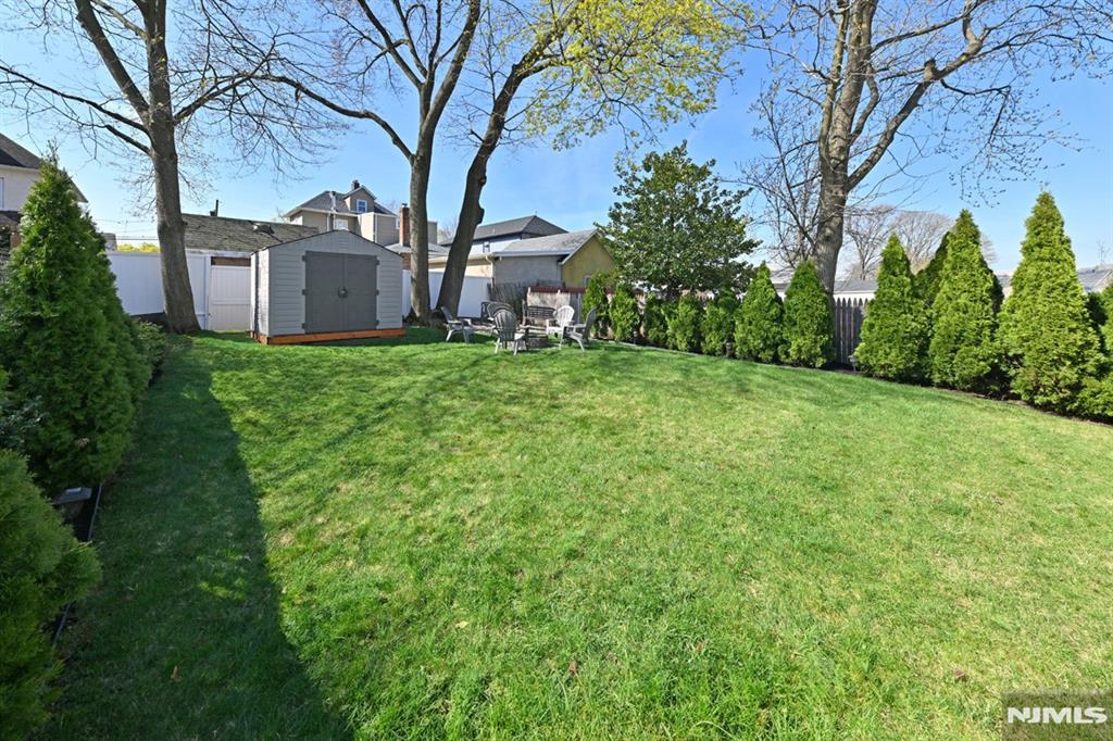 39 Niagara Street