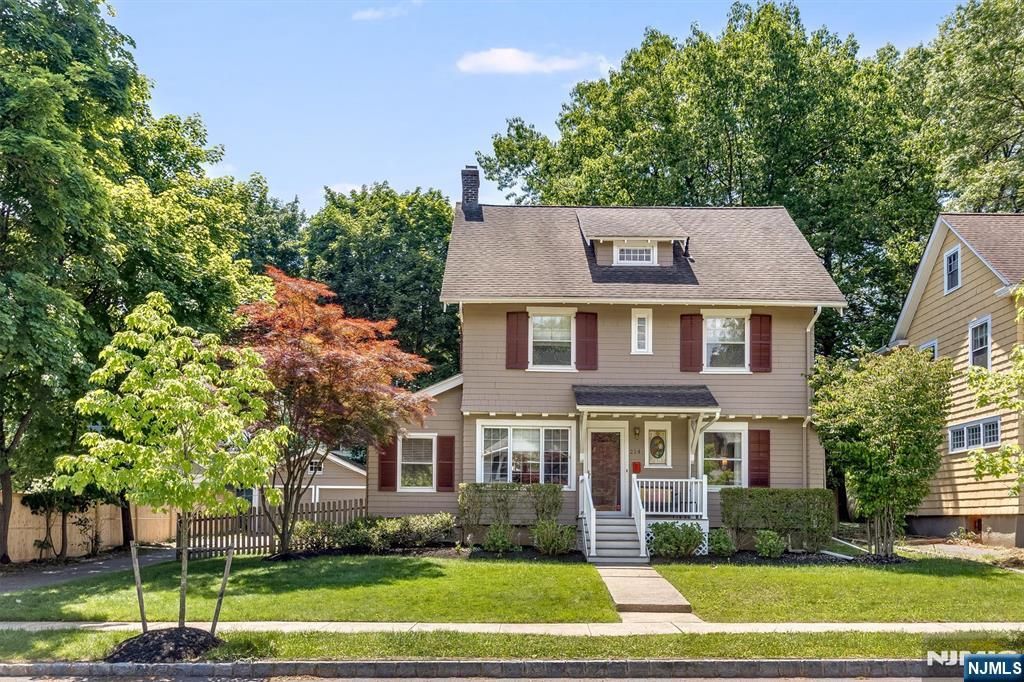 Photo of 214 Alexander AVE, Montclair, NJ 07042 (MLS # 26018947)