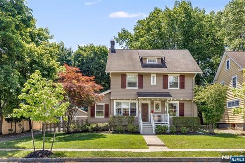 Photo of 214 Alexander AVE, Montclair, NJ 07042 (MLS # 26018947)