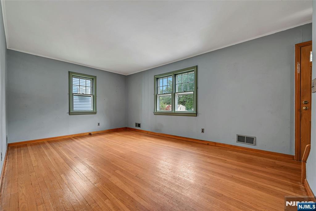 Homes for Sale in Northern NJ | ThisIsRiverEdge.com 725 Millbrook Road