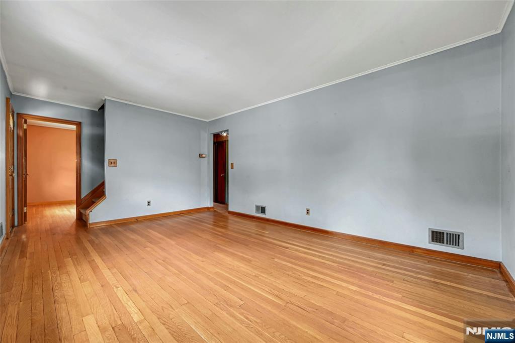 Homes for Sale in Northern NJ | ThisIsRiverEdge.com 725 Millbrook Road