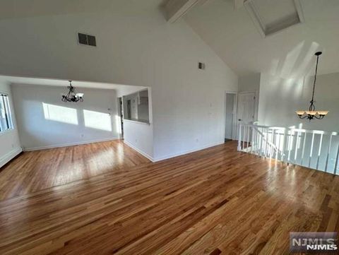 Photo of 41 Kipp Ave #2, Elmwood Park, NJ 07407 (MLS # 25042574)