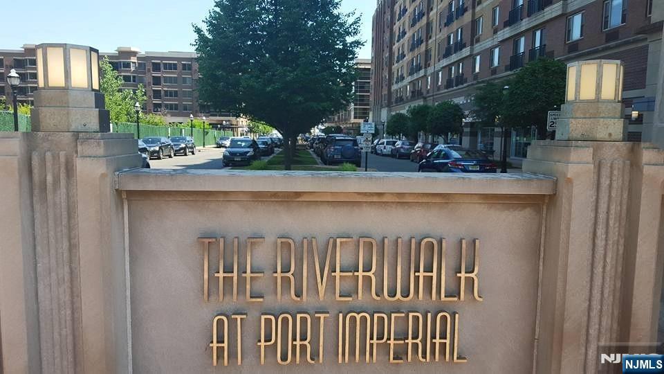 22 Ave At Port Imperial 323