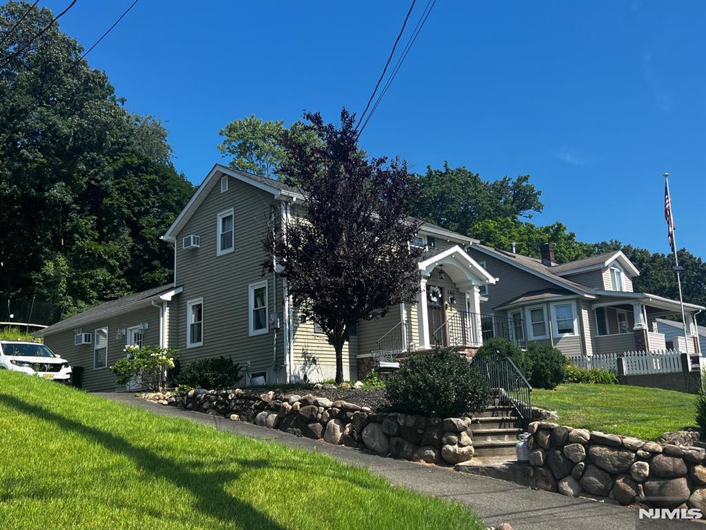 140 Watchung Drive