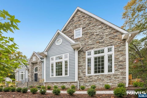 Photo of 249 Terrace Road, Franklin Lakes, NJ 07417 (MLS # 26039903)