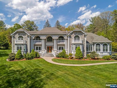 Photo of 17 Constitution Avenue, Roxbury Township, NJ 07876 (MLS # 26018909)