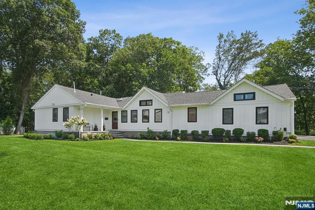 Photo of 695 Terhune Road, Ridgewood Village, NJ 07450 (MLS # 25026542)