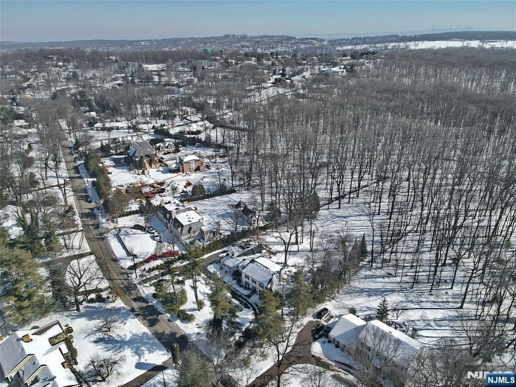 Photo of 83 Devon Road, Essex Fells, NJ 07021 (MLS # 26005677)