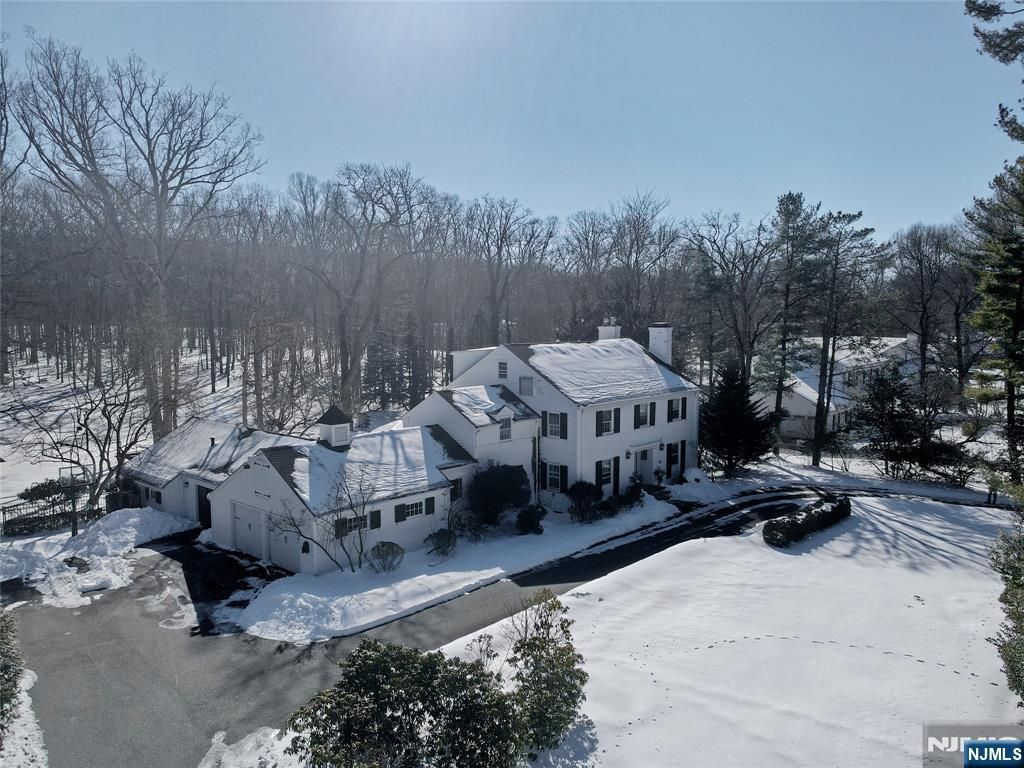 Photo of 83 Devon Road, Essex Fells, NJ 07021 (MLS # 26005677)