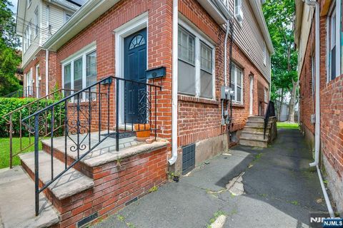 Photo of 278 High Street, Hackensack, NJ 07666 (MLS # 26015938)
