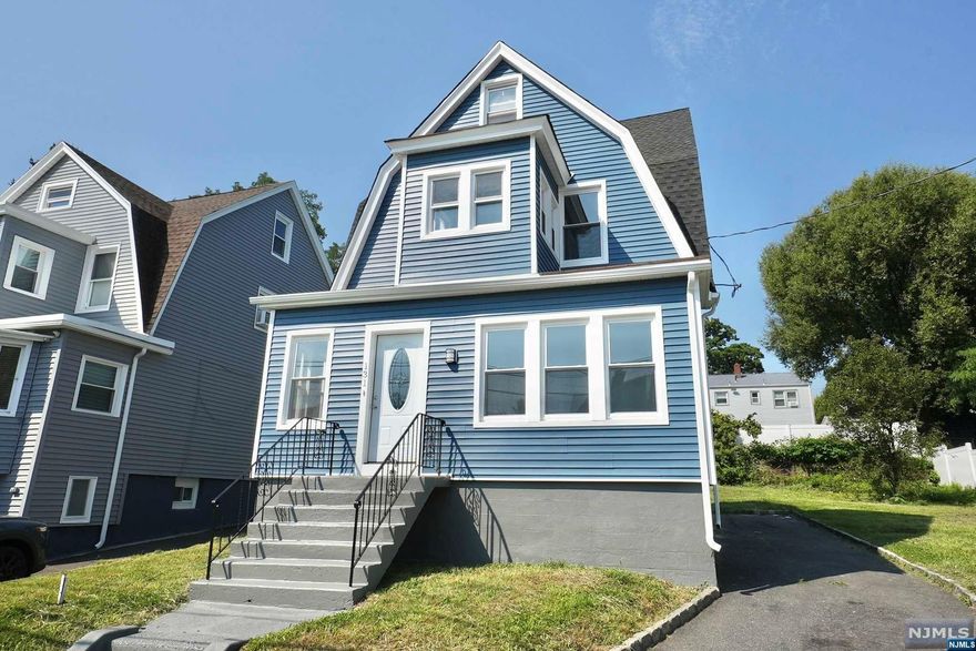 BEAUTIFUL 4 BEDROOM 1 1/2 BATH COLONIAL ON AN OVERSIZED LOT, LIV DIN ROOM COMBO, NEW HVAC, NEW ROOF, NEW SIDING, NEW APPLIANCES, TOO MUCH TO LIST! PROPERTY IS IN GREAT CONDITION, NOTHING TO DO BUT TO JUST MOVE IN. INTERIOR